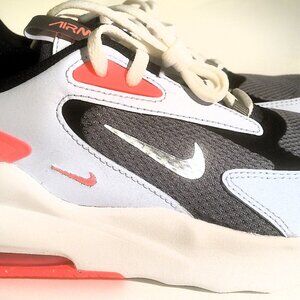 Women's Nike Air Max Size 7.5 Bolt White Pink Black W New in box